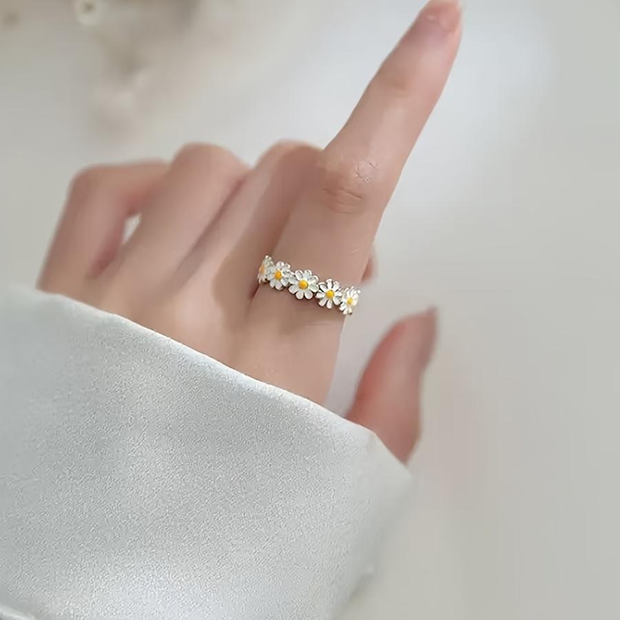 High-End Daisy Open Ring, Adjustable Flower Ring for Women – Simple & Elegant Daily Jewelry