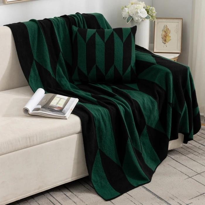 

Autumn and winter new soft and comfortable knitted jacquard deer plush symmetrical geometric blanket blanket office nap blanket 130x174cm 1pcs
