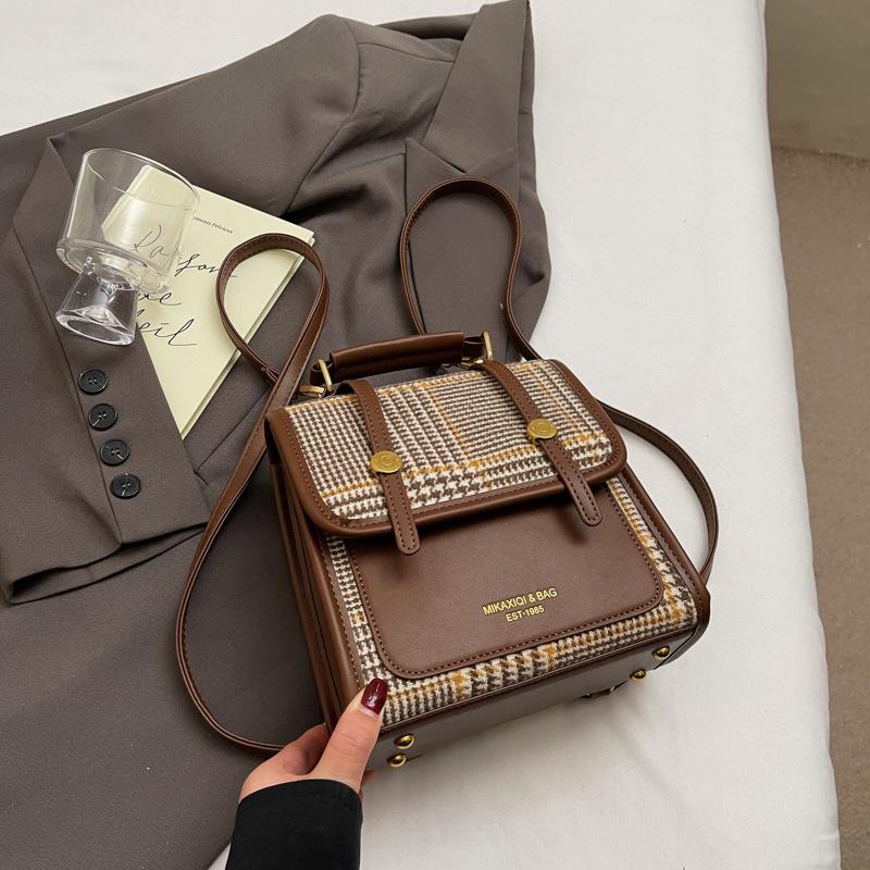 Niche Design Retro Versatile Backpack Women's New Autumn and Winter Casual Multi-purpose Shoulder Messenger Bag