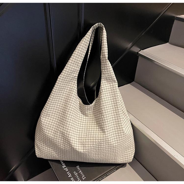 Summer Plaid Large-Capacity Women's Tote Bag - Lightweight, Artistic, Versatile Handbag for Daily Commute