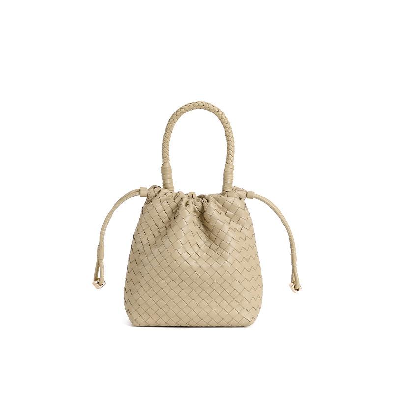 Niche Temperament Woven Bag Fashionable and Elegant High-end Handbag Drawstring Handwoven Bag Genuine Leather Retro Women's Bag