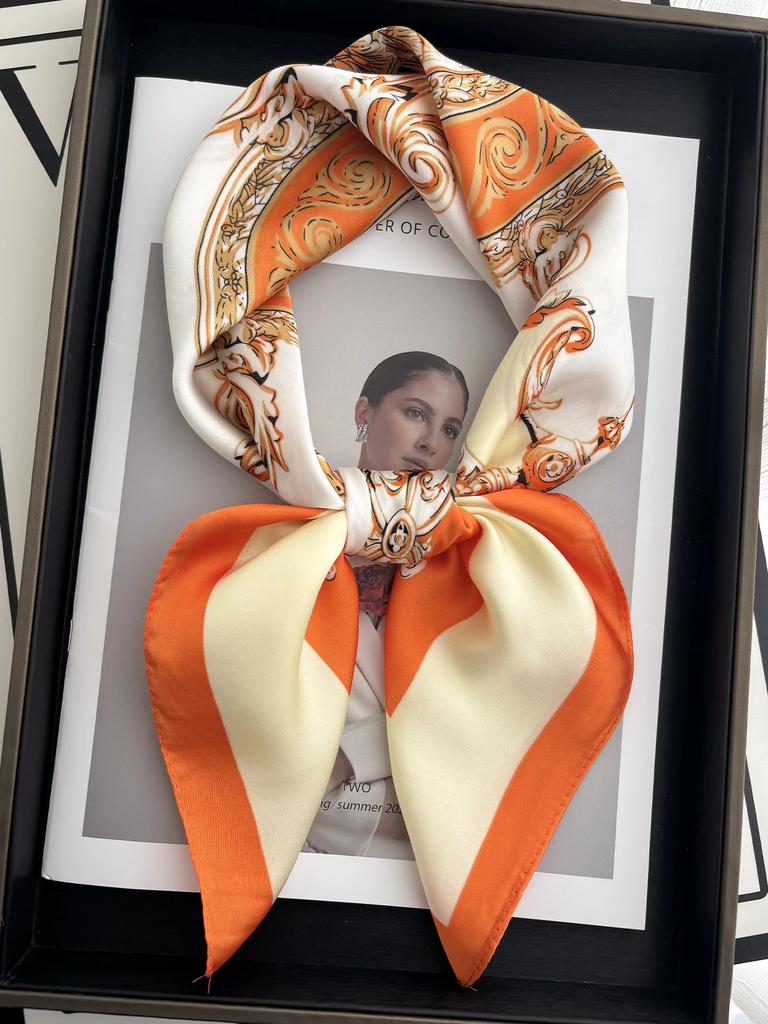 Vintage Chain Print Satin Square Scarf Soft Lightweight Women’s Fashion Accessory for Hair Neck Shawl Elegant Hair Scarf