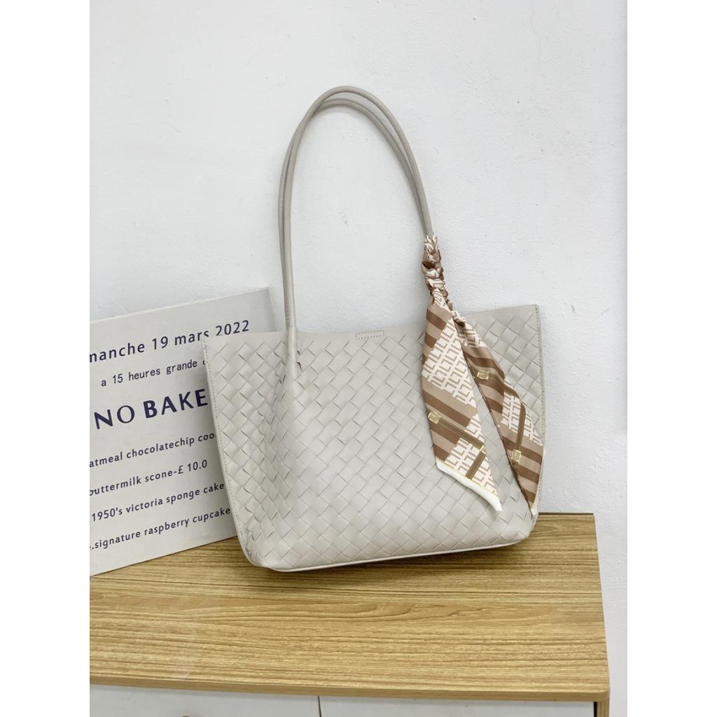 2026 New Leather Women's Bag Woven Tote Bucket Bag Shopping Bag Large Capacity Shoulder Lower Bag
