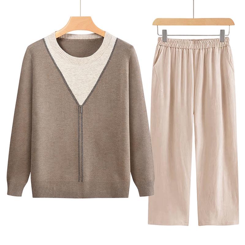 Ultra-Soft Long-Sleeve Sweater for Middle-Aged Women - Perfect for Spring & Autumn