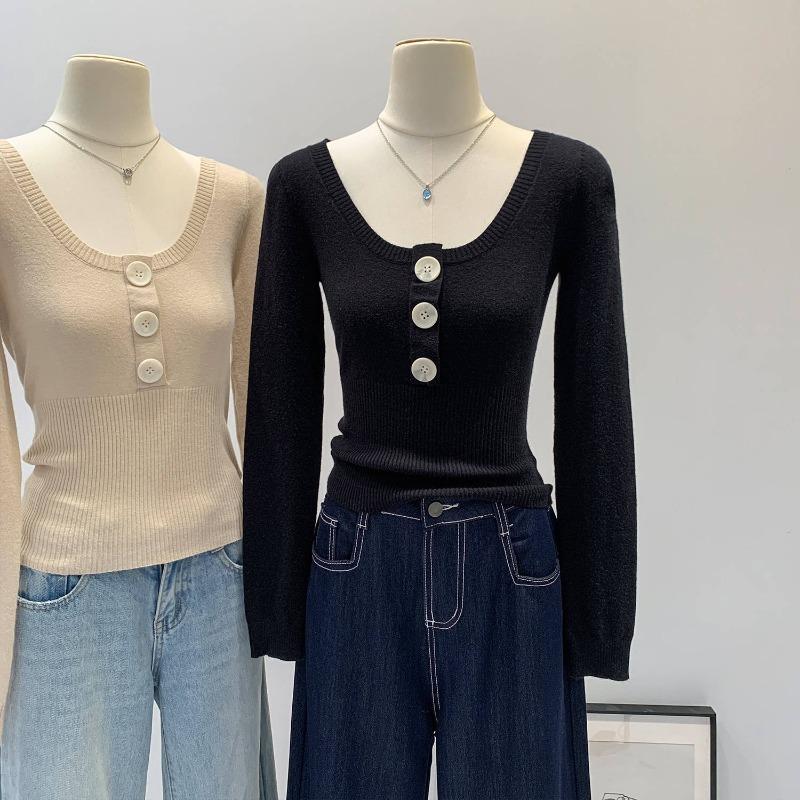 

Button design collar knitted sweater women s autumn and winter new pure desire short slim-fitting versatile pullover bottoming sweater L чёрный