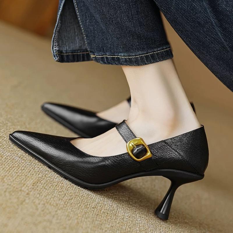 Franskt temperament mjukt läder mellanhäl grunda skor mångsidiga högklackar för kvinnor spetsiga enkla damskor