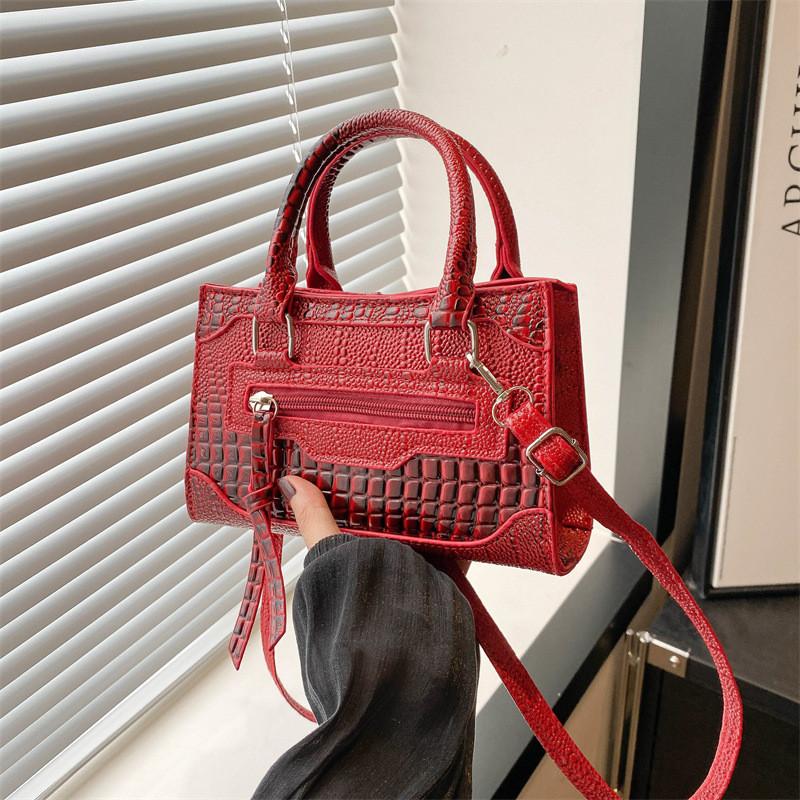 Trendy Fashionable Handbag For Women Stylish Casual Korean Vintage Small Square Purse