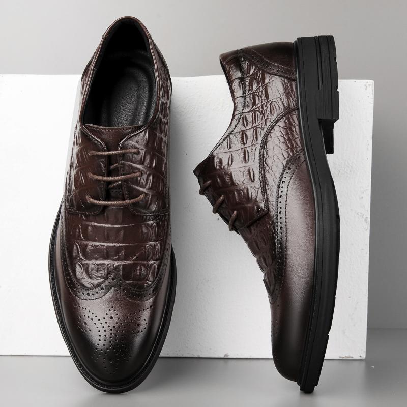 Fashion Crocodile Pattern Mens Brogues Shoes Classic Retro Male Genuine Leather Oxford Shoes Lace Up Business Shoes Formal Office Flats
