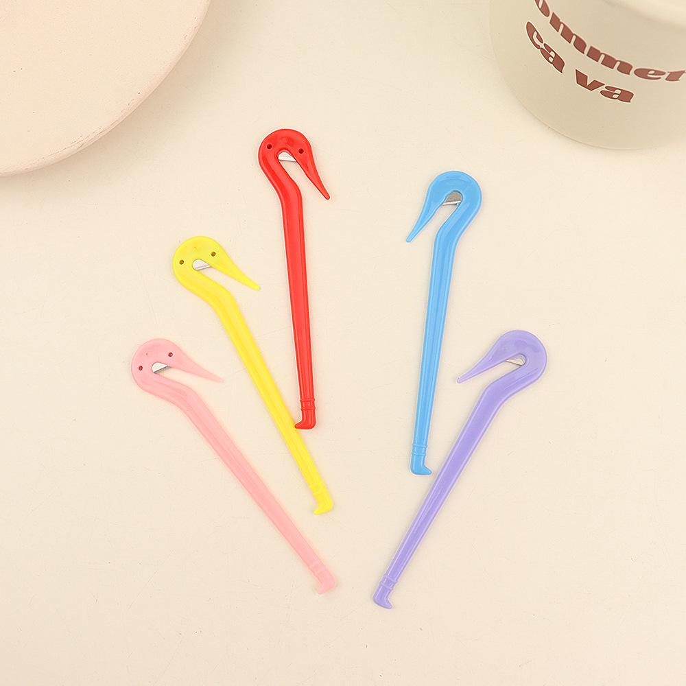 Girls' Hair Band Remover: Gentle, Damage-Free Hair Hook for Kids' Disposable Rubber Bands