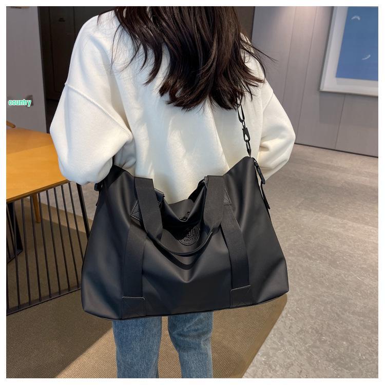 Women's 2025 Lightweight Large-Capacity Travel Fitness Handbag