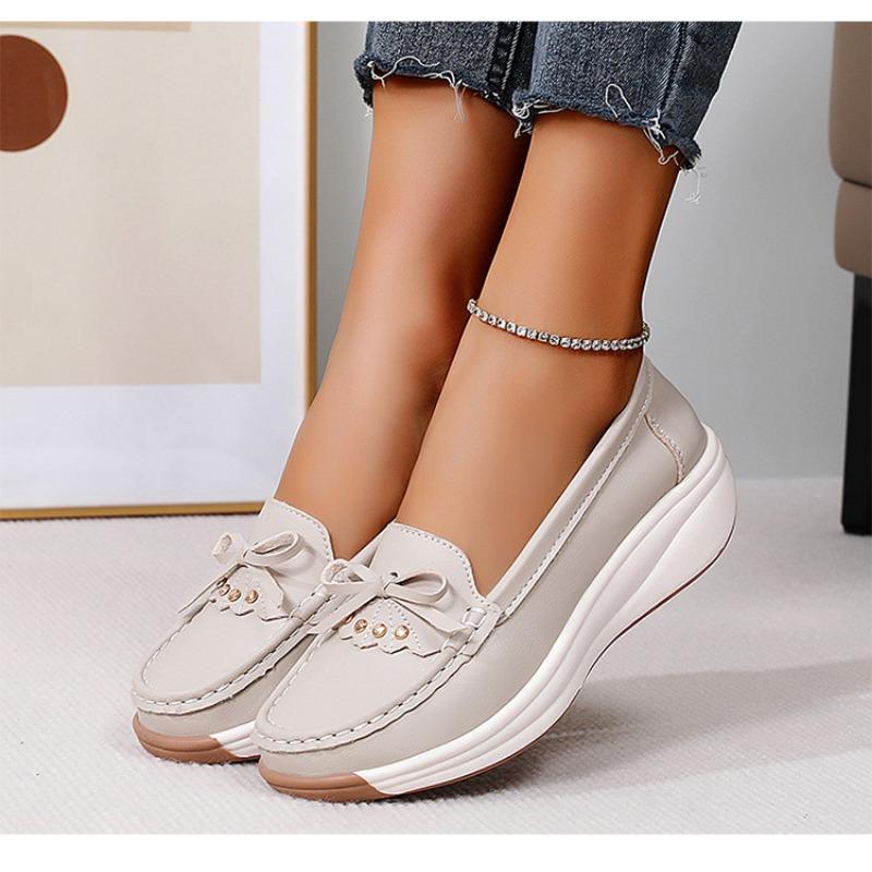 Lightweight and Anti-slip Sponge Shoes and Casual Bean Shoes for Women