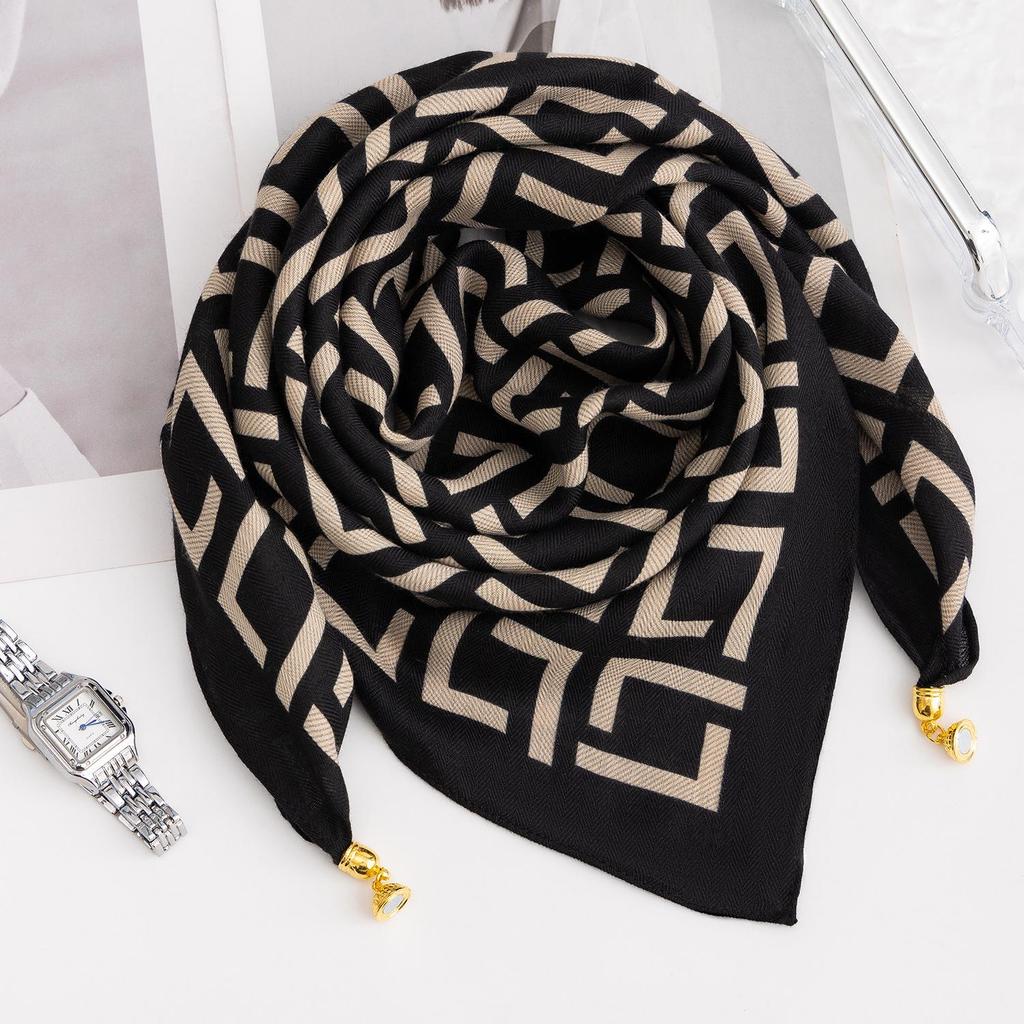 Women's Magnetic Buckle Cotton Scarf - Stylish, Lightweight, Comfortable Neck Protection