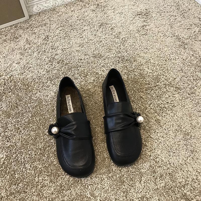 Designer new women's single shoes cute round head deep mouth pearl foot cover small leather shoes student women