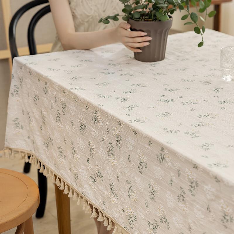 Changbaosen Lilac Floral Disposable Tablecloth