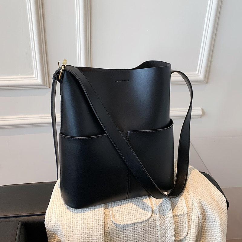 1Pc New Women's Bag Large-capacity Messenger Bag Bucket Bag Women's Styling Simple Shoulder Bag