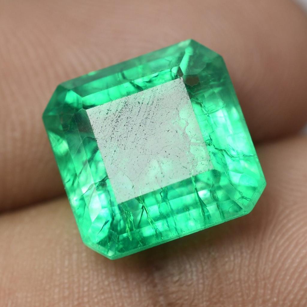 Natural Green Emerald Loose Gemstone 8.90 ct Square Shape for Jewelry Making and Gem Collections