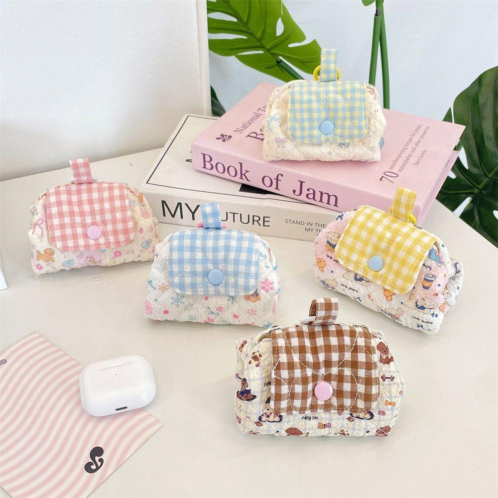 1pc Cute Cartoon Quilted Makeup Bag Mini Snap Closure Cosmetic Bag Portable Earphone Pouch Home