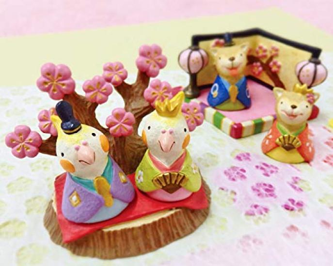 Maruwa Trading Cockatiel Figurine Set, Hina Dolls (W3.4 x D3 x H4.3cm), Emperor and Empress (W4.9 x D3.4 x H3.2cm), Naughty Hina Dolls, 4008380-03