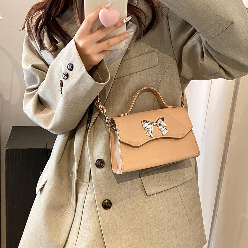 Stylish Small Handbag For Women 2024 Trendy Bow Accent Cute Casual Crossbody Bag