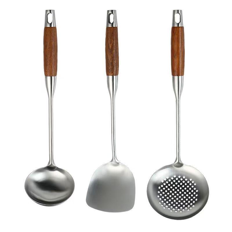New Chinese Style Stainless Steel Kitchenware Set: Wooden Handle Spatula, Ladle, Colander, Spoon, and Pot Spoon - Anti-Scald Design 201 Stainless Steel Spatula with Back Bead