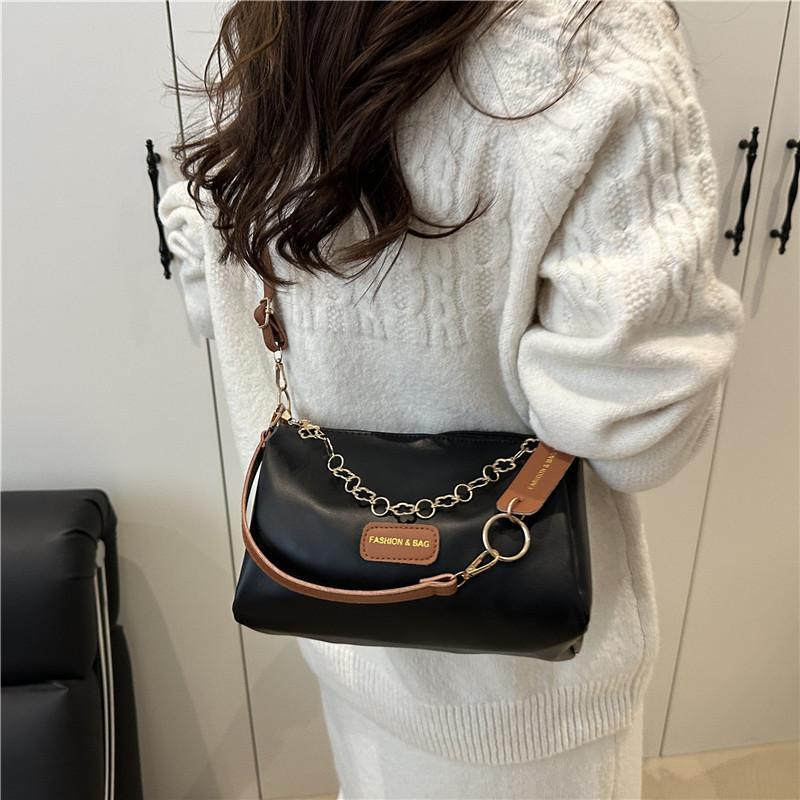 Chain High-end Fashion Messenger Bag Women's Autumn and Winter 2025 New Texture Versatile Shoulder Bag Fashion Pillow Bag