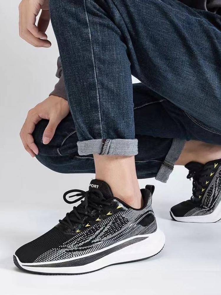 Fashion Cushioned Insole Mesh Upper Man Casual Sneaker Outdoor On Sale Cheap Liquidation Original Fashion Jump Wide Sports Shoes for Men