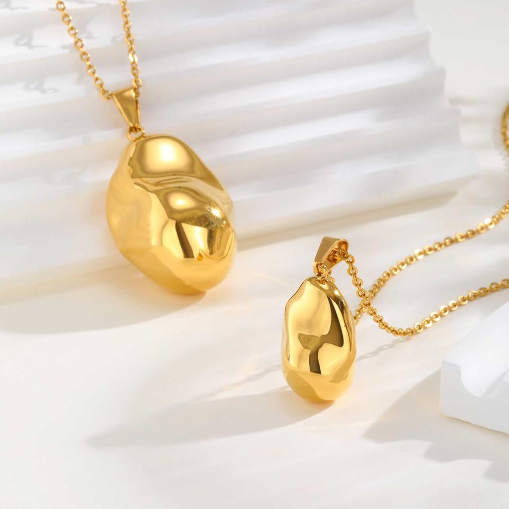 Irregular Hollow Pendant Necklaces for Women,Gold Color Retro Stainless Steel Necklace,High Quality Jewelry Gifts