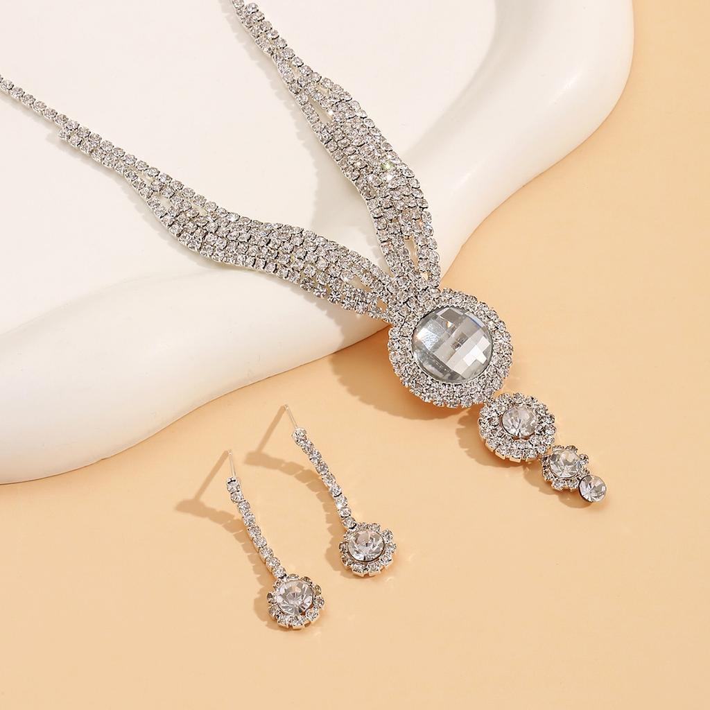 2025 Sommer Neues Damen Mode Halsketten-Ohrring-Set Geeignet Für Braut Hochzeit Bankett Accessoires Mehrfarbiges Set