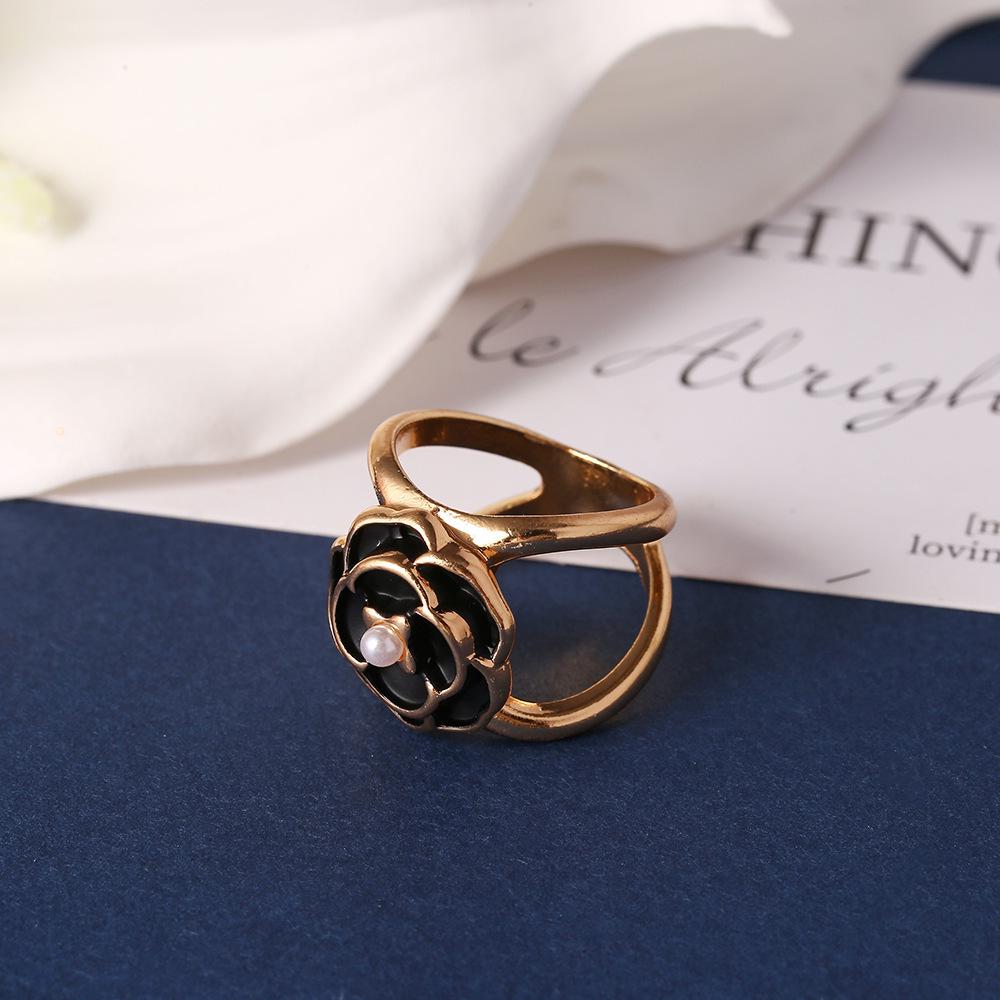 Korean Pearl Camellia Scarf and Shawl Buckle for Fashionable T-Shirts