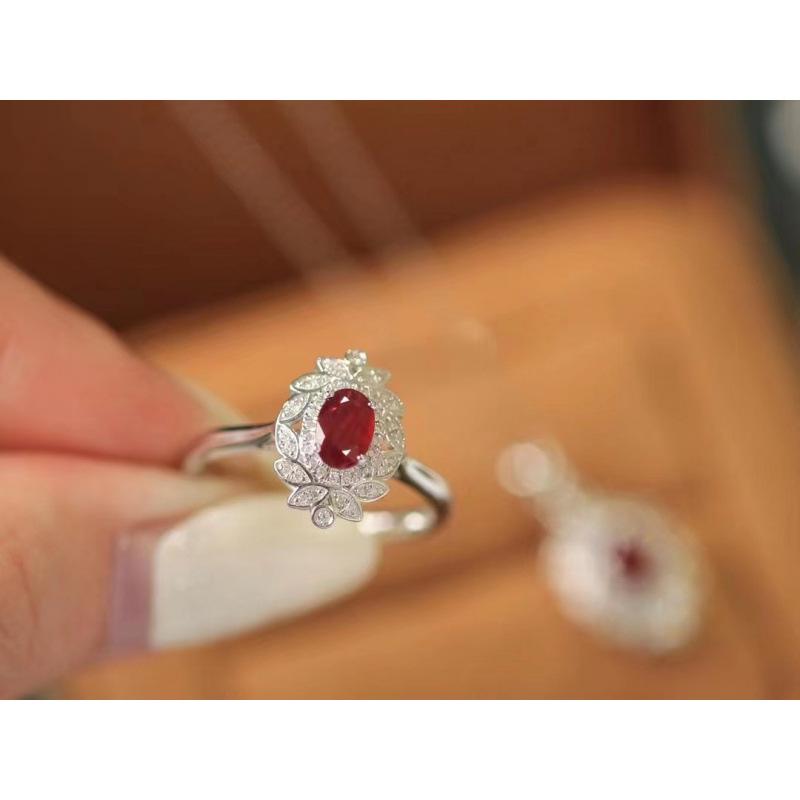 Gemstone Set: Simple Red Pigeon Blood Zircon Necklace, Versatile Temperament Ring, Light Luxury Stud Earrings кольца