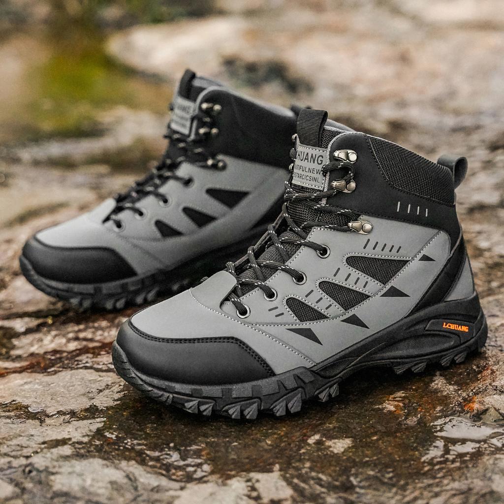 High-top Classic Men's Boots Wear-resistant Sole Soft Upper Classic and Fashionable,suitable for Hiking and Outdoor Wear.
