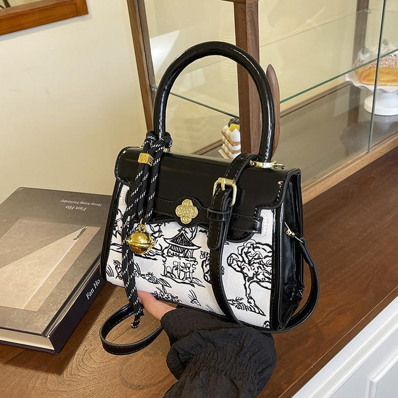 

Popular small bags, new fashionable and versatile women s messenger bags, high-end portable small square bags чёрный