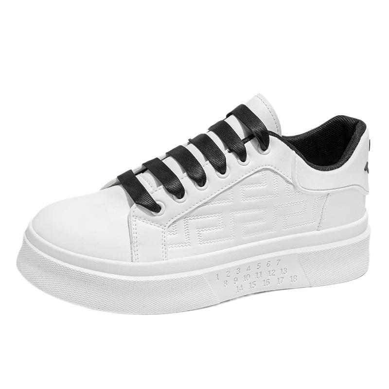 ზაფხულის მამაკაცის ფეხსაცმელი ახალი სუნთქვადი პატარა თეთრი ფეხსაცმელი ბიჭებისთვის ტრენდული მრავალმხრივი პლატფორმის სპორტული ფეხსაცმელი ყოველდღიური ბორდის ფეხსაცმელი მოდური ფეხსაცმელი