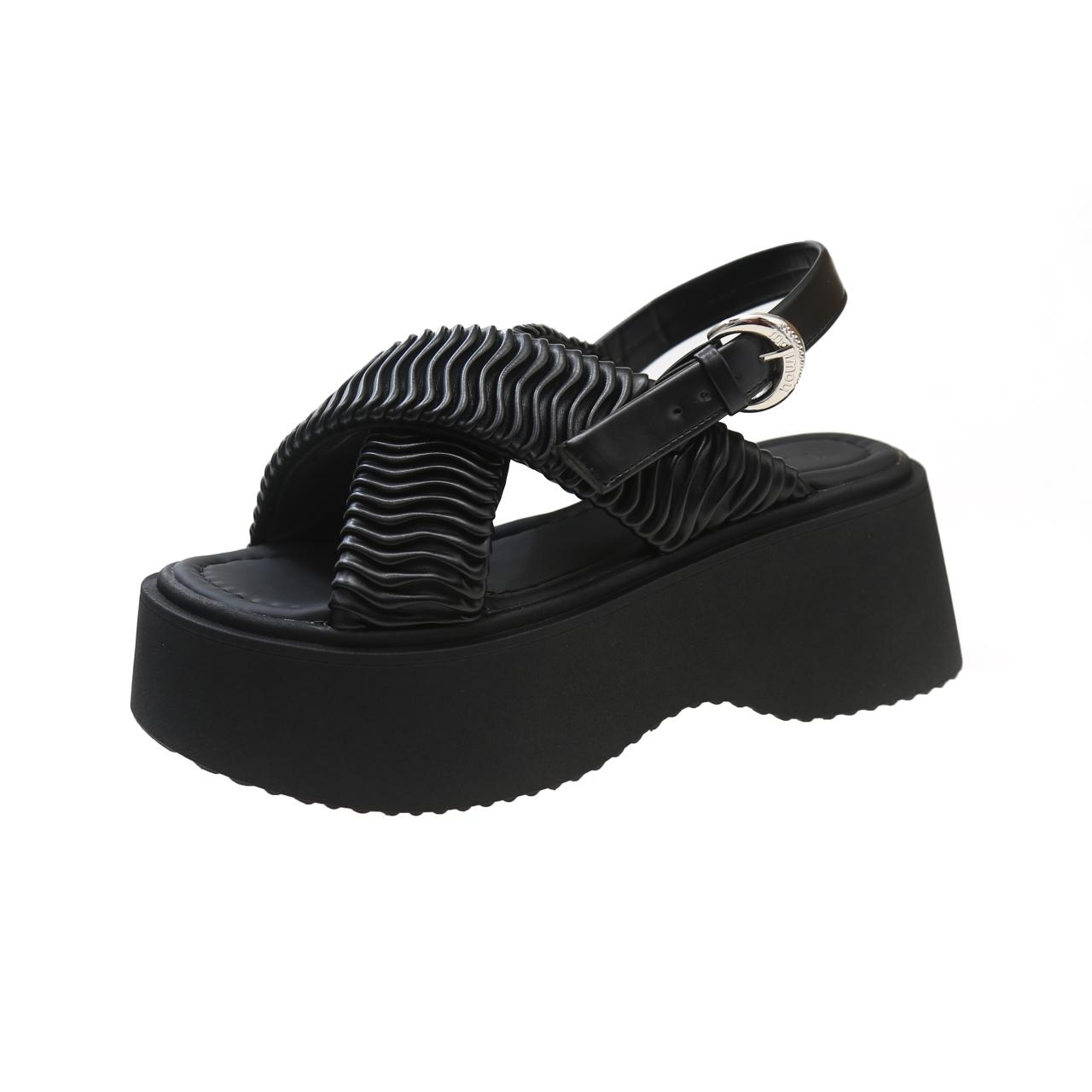 

2024 Новые летние сандалии, модные, удобные и повседневные, на толстой подошве, на платформе, в британском стиле, повседневная женская обувь 40 чёрный