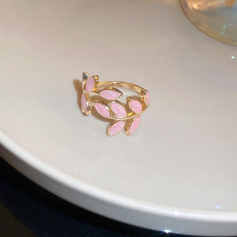 Enamel Decorative Ring, a Unique Ring with a Niche Design Sense for Women, Light Luxury, Exquisite and High-end Dripping Oil Jewelry.