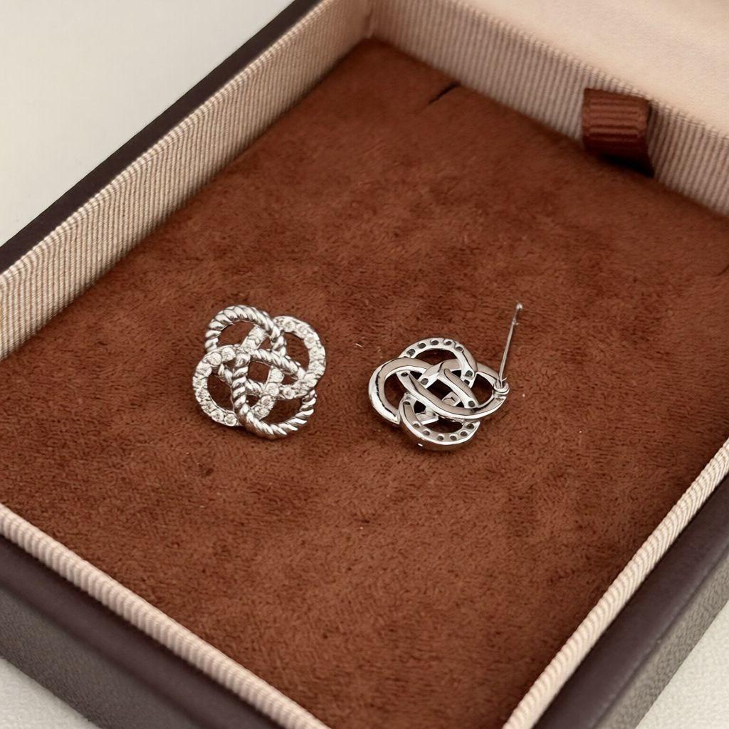French Retro Luxury Silver Pearl Tassel Stud Earrings - Elegant and Versatile for Women