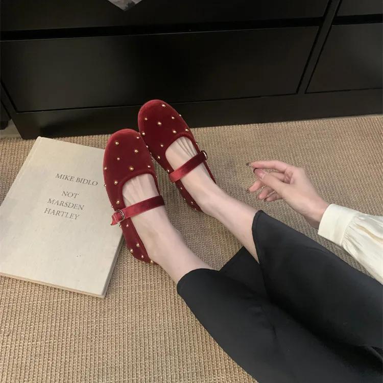 Fashion IPPEUM Red Velvet Ballet Flats Women Mary Janes Shoes 2025 New Round Toe Buckle Ballerina Shoes