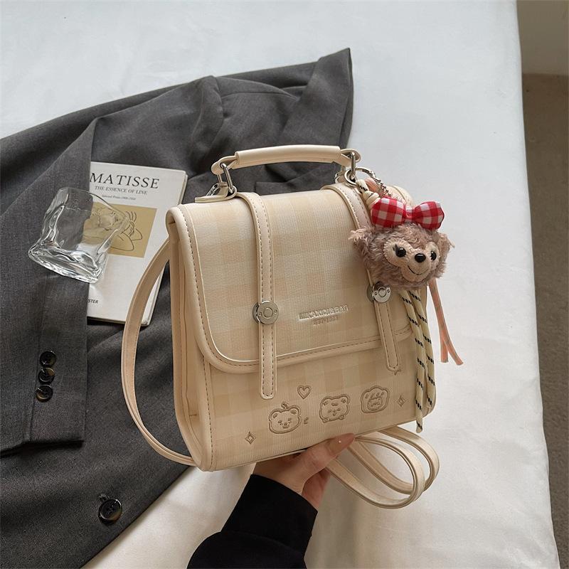 Schoolbag fashionable foreign style simple personality 1011 spring new bag fashion leisure trend backpacker niche backpack