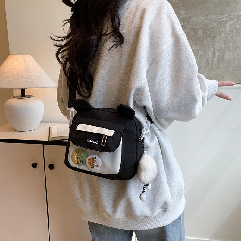 Bag women's new Japanese cute girl shoulder bag solid color simple sweet girl student Mori messenger bag