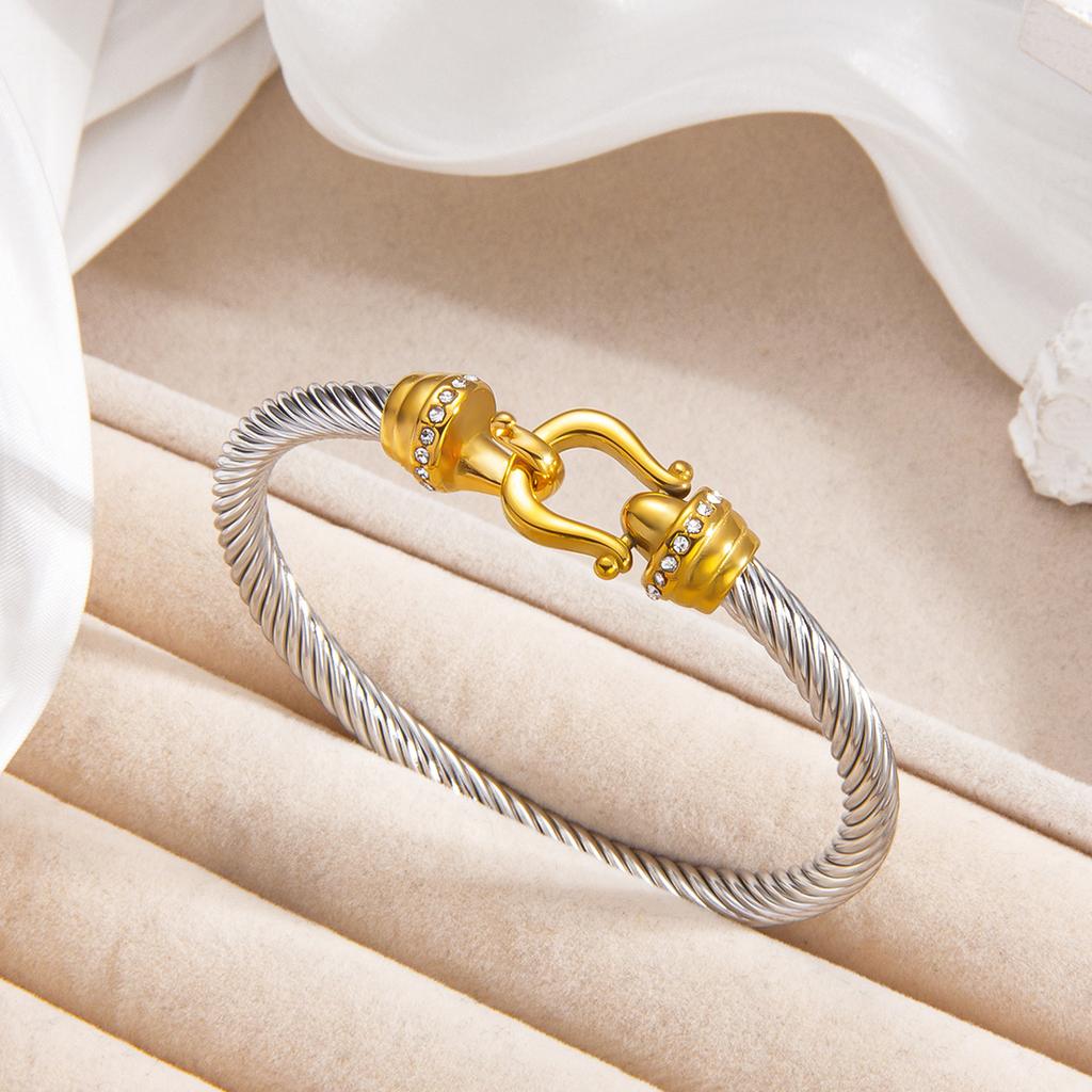 Bent Hook Buckle Bracelet Titanium Steel 18k Gold-plated Twist Bracelet European and American Adjustable Diamond-encrusted Women's Gold Bracelet