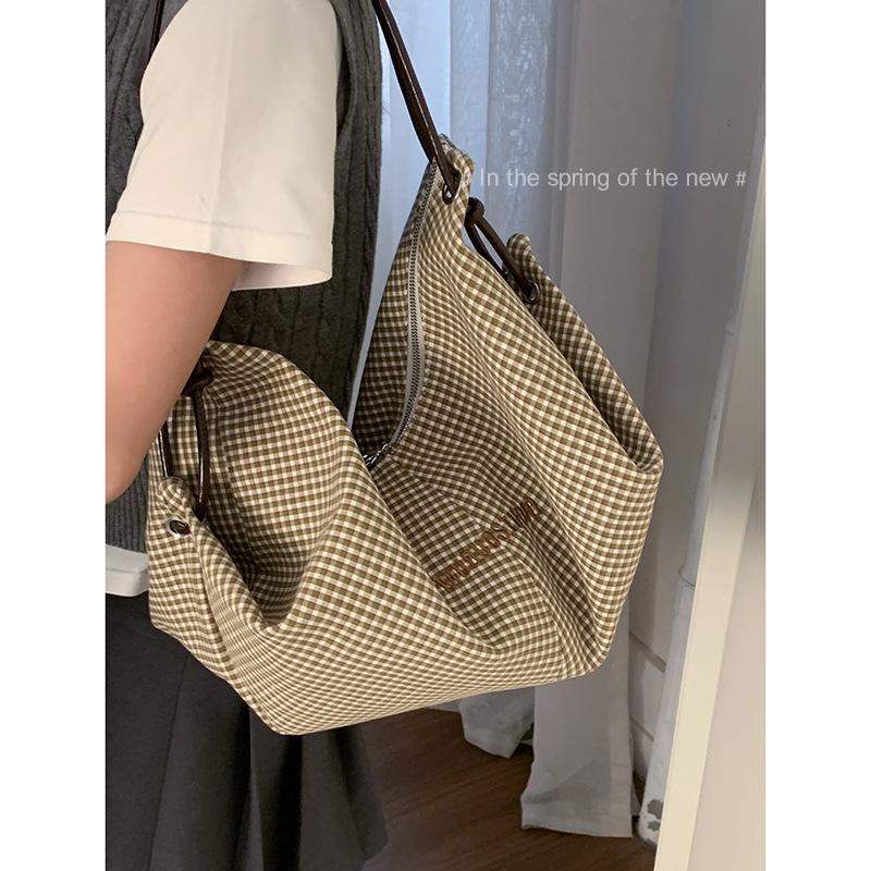 Casual Canvas Bag Large Capacity Women's Bag 2025 New Plaid Tote Bag Embroidered Letter One Shoulder Underarm Bag