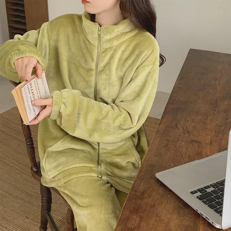 Women's Winter Warm Flannel Velvet Zipper Pajama Set