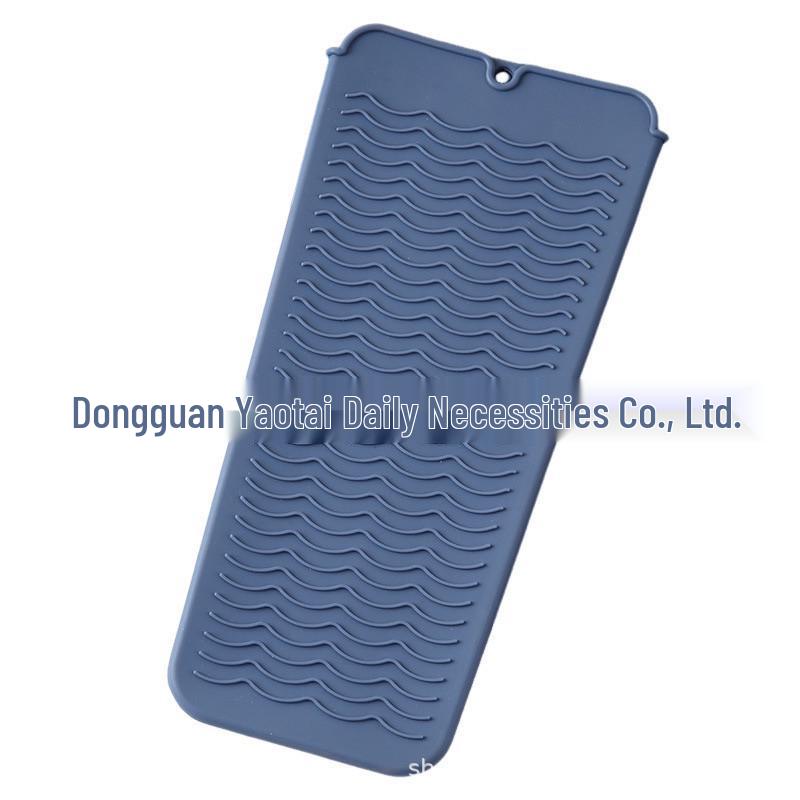 Silicone Heat-Resistant Sleeve for Straighteners and Curling Irons