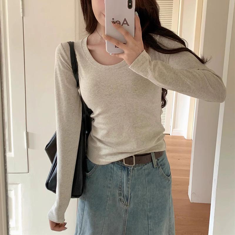 Black V-Neck Short Sleeve Women's Fitted Shoulder T-Shirt