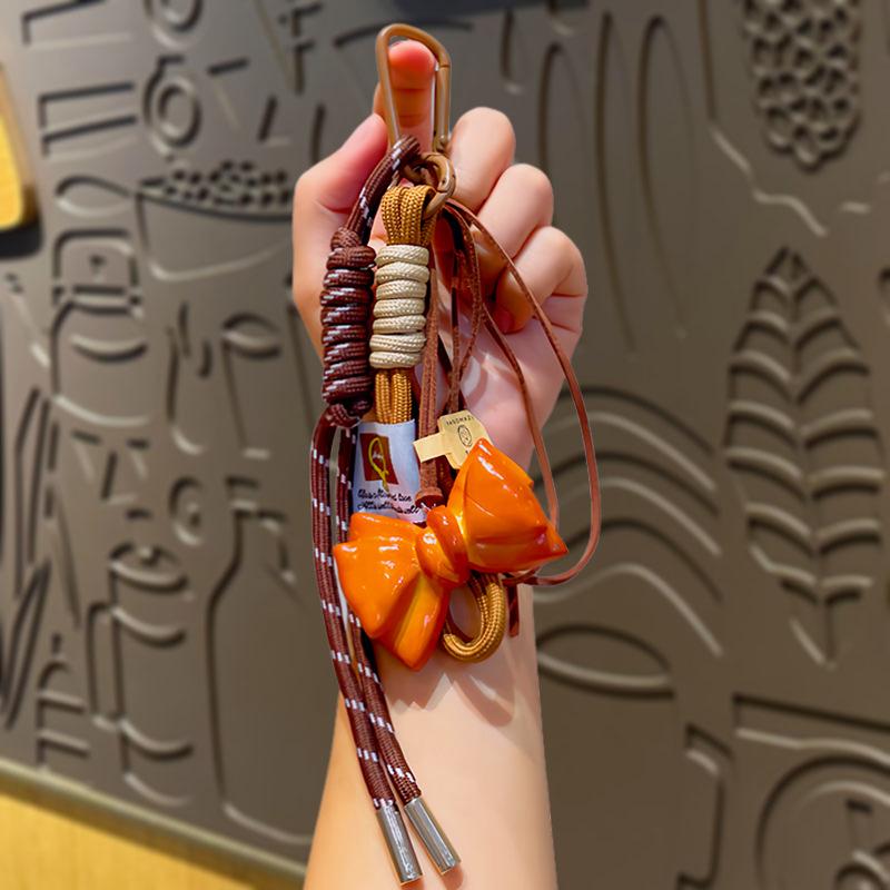 Брелок для ключей в виде хлеба с щелочной водой, маленький кулон для пары, нишевый кулон для рюкзака, реалистичный брелок для ключей в виде еды Bow