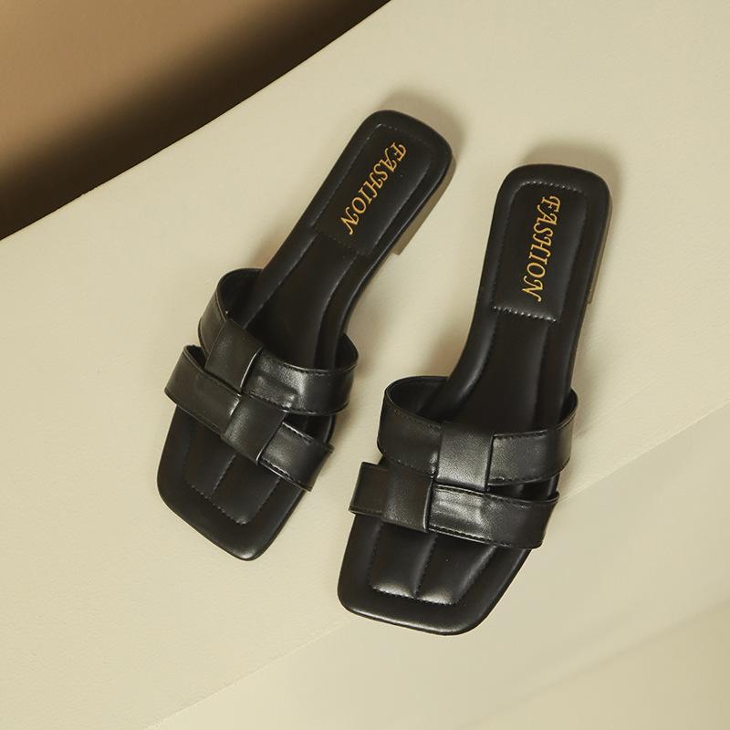 

French square-toed thick-heeled cool slippers for women s outer wear 2025 summer new fashion woven one-word beach slippers 40