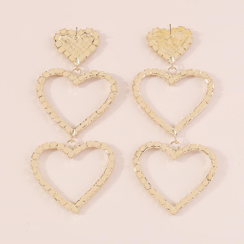 Exquisite and Fashionable Heart-shaped Earrings with Luxurious Zirconia, Perfect for Any Occasion