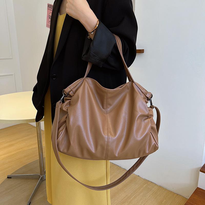Classic women's shoulder bag, daily commuting crossbody bag, overseas tote bag, simple, stylish, and versatile style