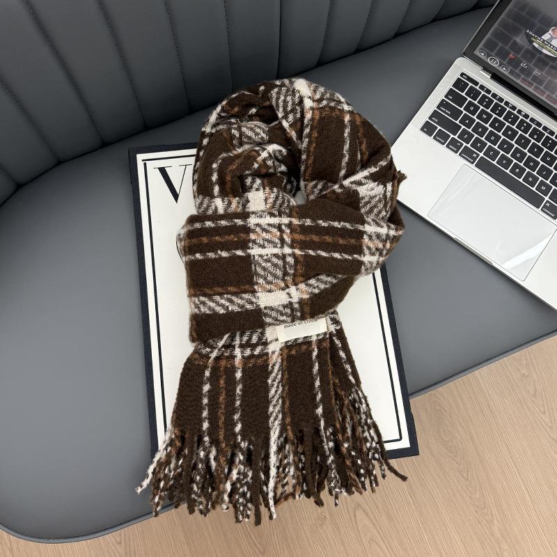 Christmas atmosphere plaid scarf women's new autumn and winter Korean version versatile shawl thickened warm couple fringed scarf