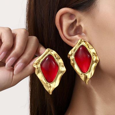 Vintage Red Resin Pleated Stud Earrings For Women Punk Metal Irregular Geometric Leaf Shaped Earrings Party Zircon Gift